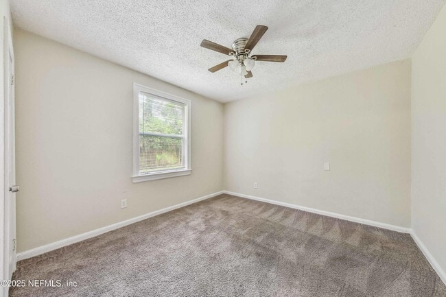 Building Photo - 4848 Plymouth St