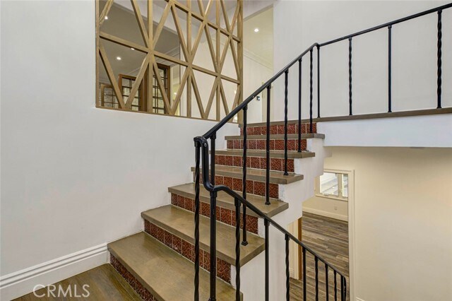 Building Photo - 954 Rosemount Rd