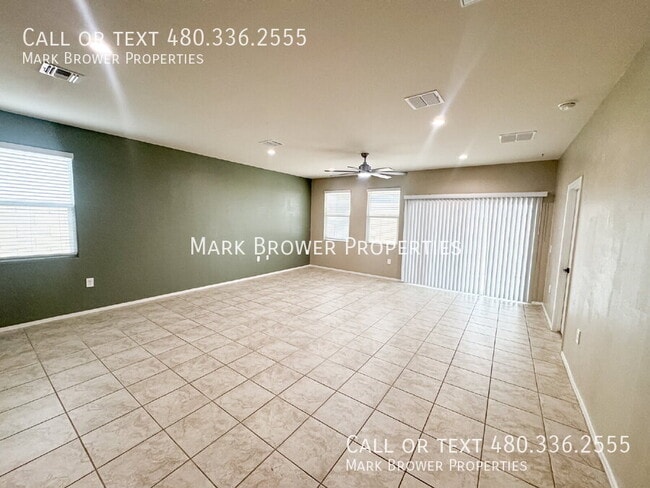 Building Photo - 5223 E Diatomite Dr