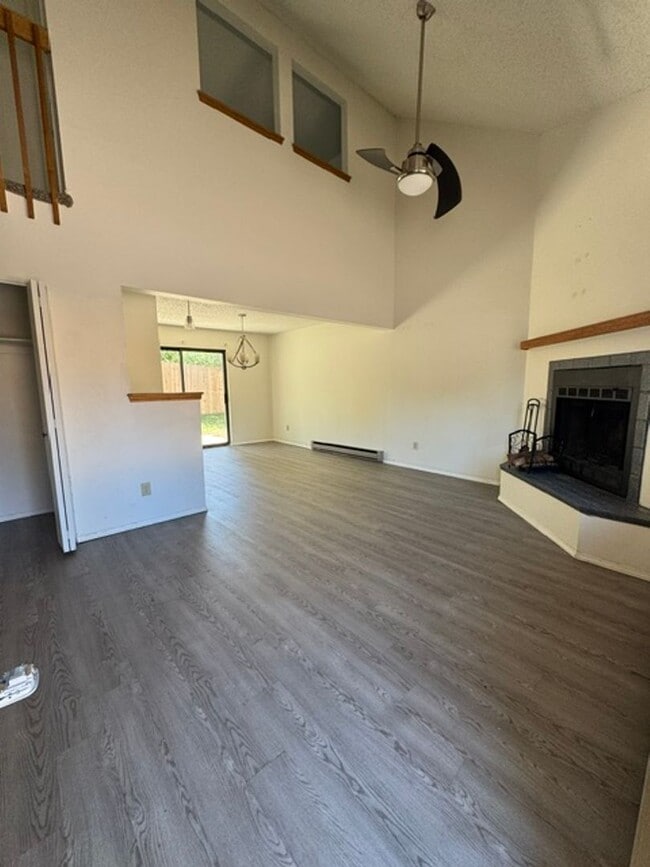Building Photo - 5038 Rainbow Harbour Cir