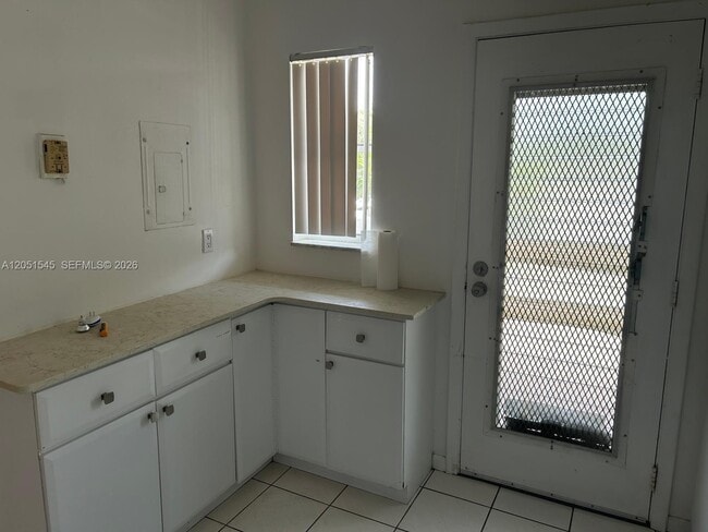 Building Photo - 6100 S Falls Cir Dr