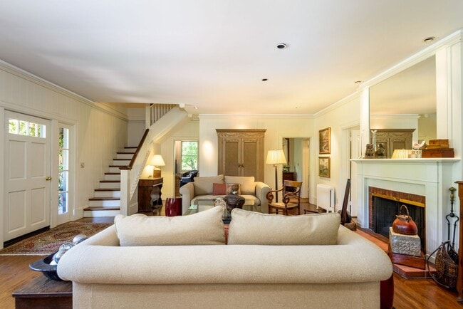 Building Photo - Vintage Craftsman Atherton Estate with Mod...