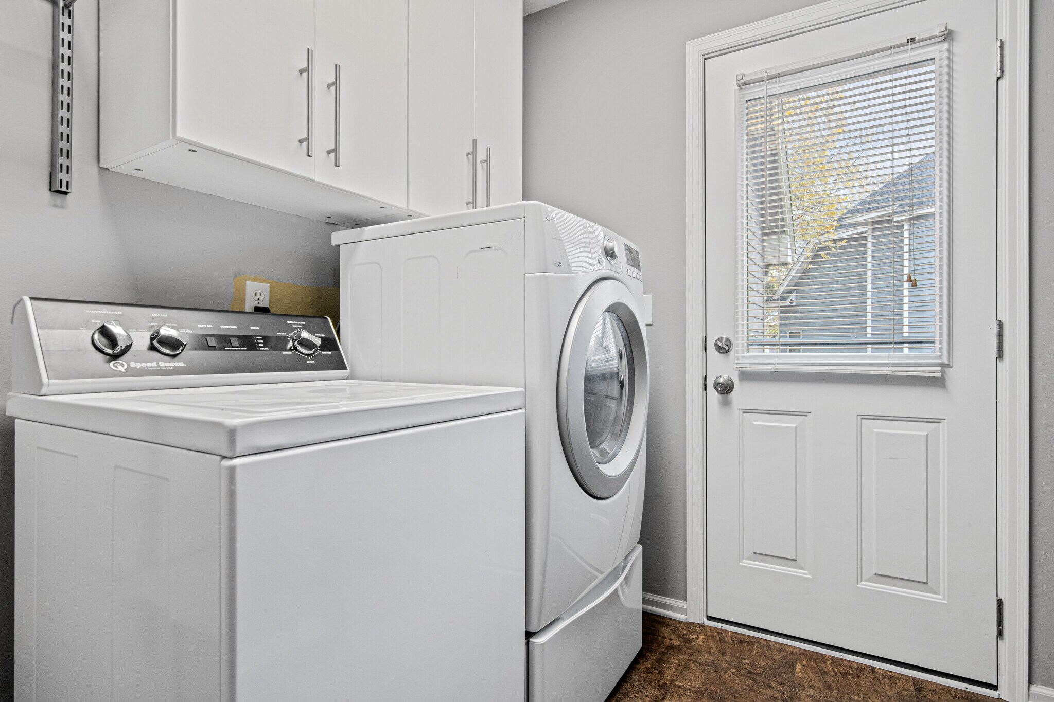 Building Photo - 9039 Brentwood Trl