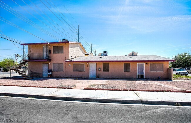 Building Photo - 5132 Pebble Beach Blvd