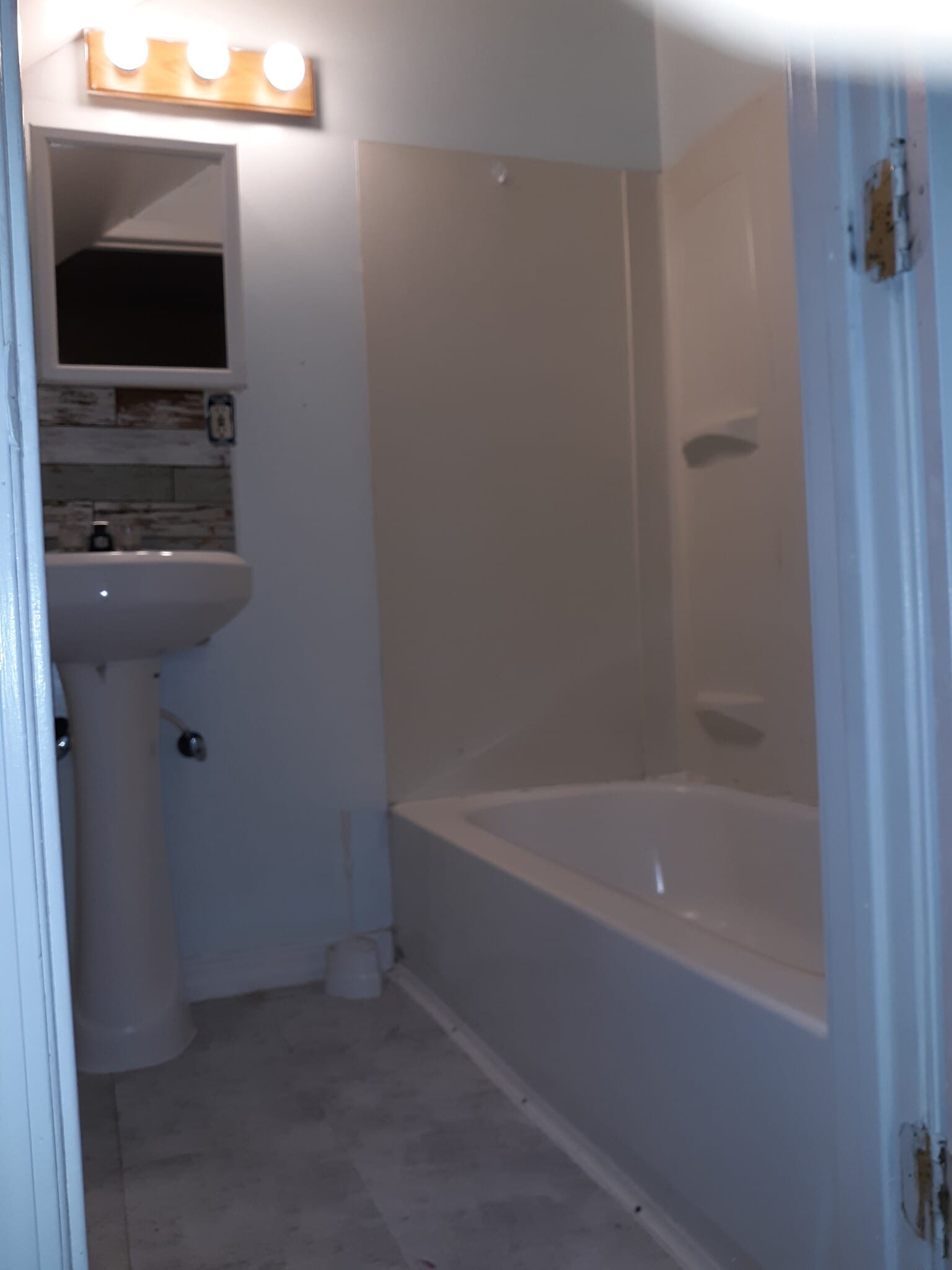 Building Photo - 4444 Main St