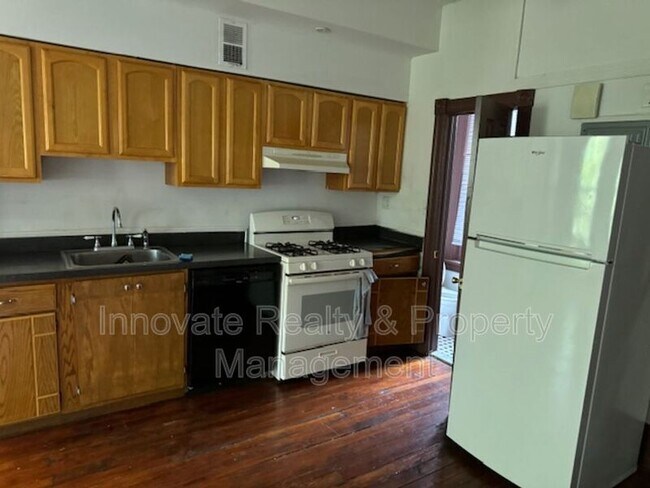 Building Photo - 4416 Locust St