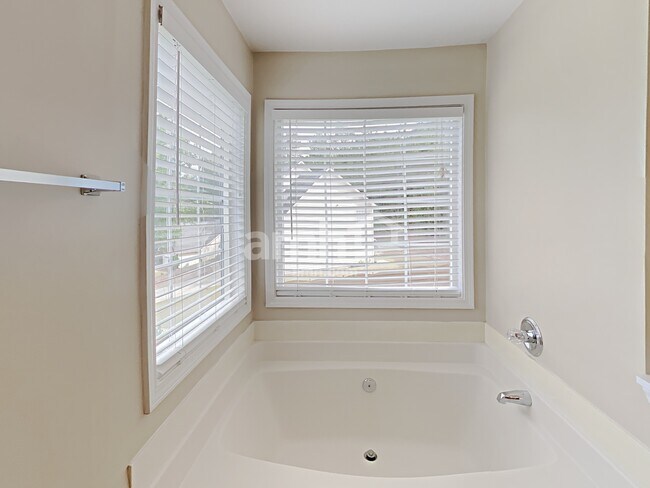 Building Photo - 3787 Idlewild Pl