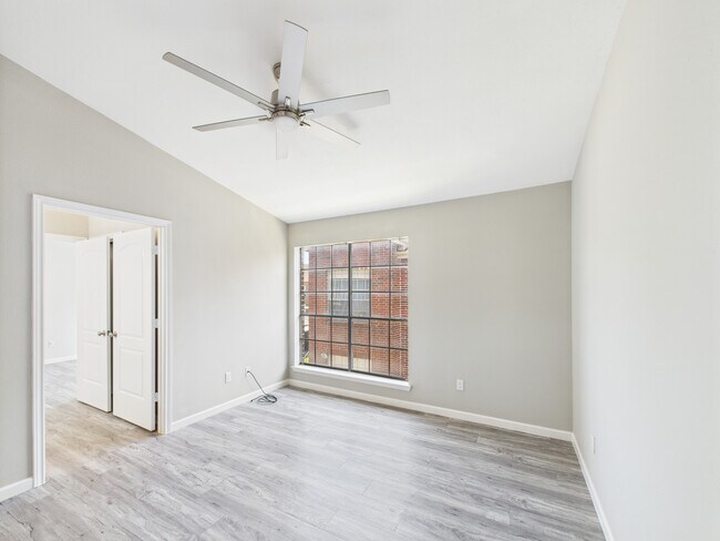 Building Photo - 8055 Cambridge St