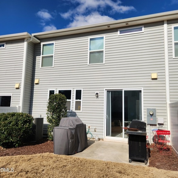 Building Photo - 157 Roebuck Ln