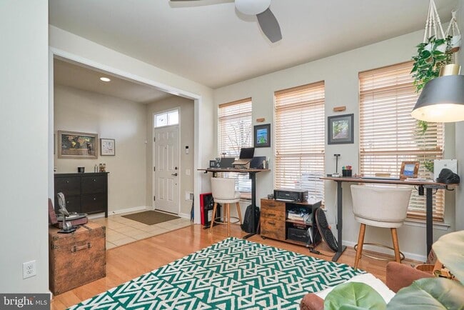 Building Photo - 3061 Waterloo Ln