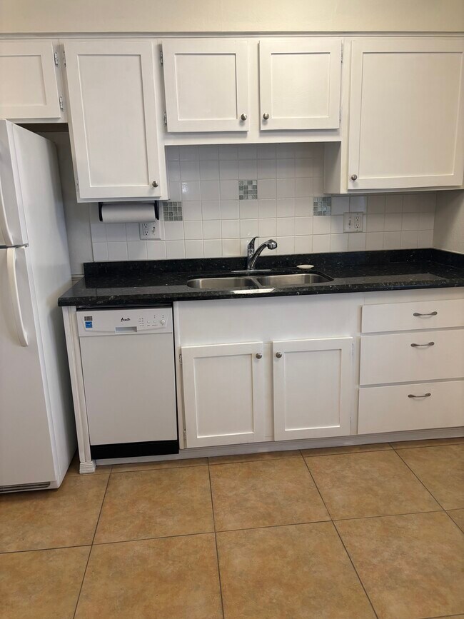 Building Photo - 18419 N 94th Dr