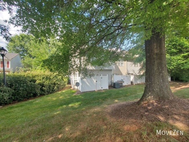 Building Photo - 8955 Gerren Ct