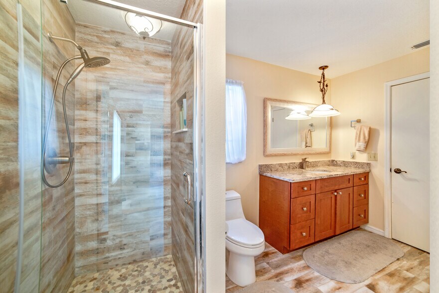 Building Photo - 6321 Garland Ct