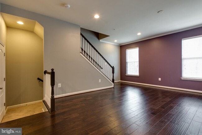 Building Photo - 1314 Hawthorn Dr