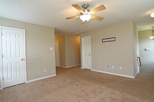 Building Photo - 7518 Drifting Willow Ct