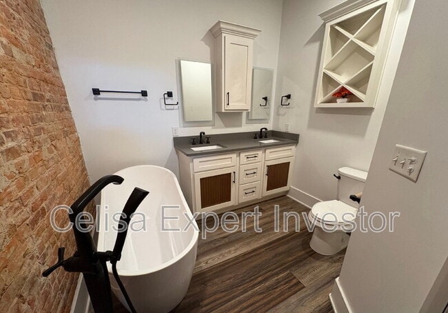 Building Photo - 1939 S Calhoun St