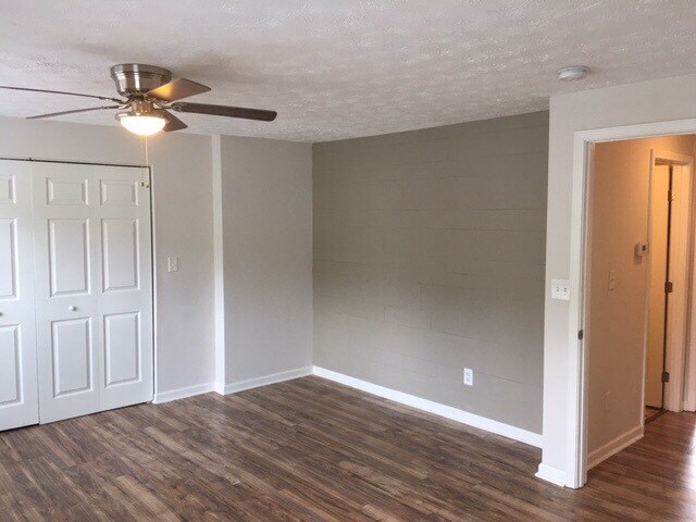 Building Photo - 889 Regal Path Lane