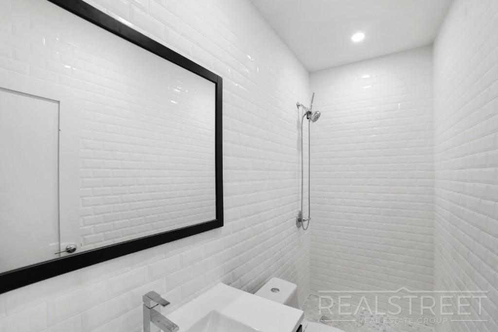 Building Photo - Stunning 1 BED in North Crown Heights Brownstone