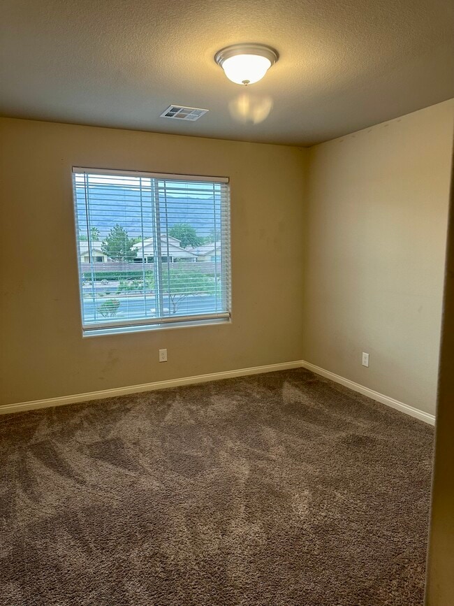 Building Photo - 3816 Antilia Ave