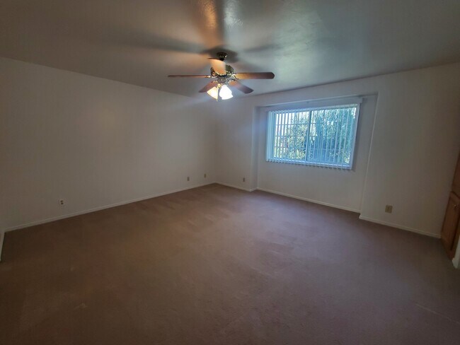 Building Photo - 1322 Walstrom Ln