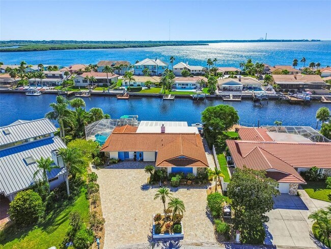 Building Photo - 5050 Porpoise Pl