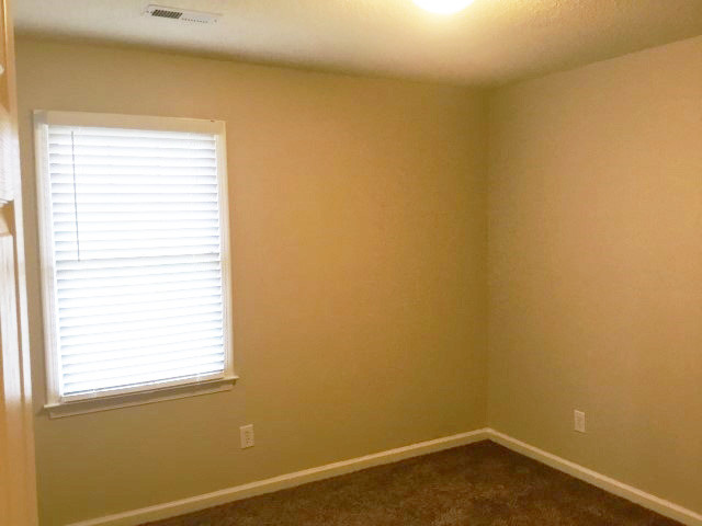 Building Photo - 6400 Ivystone Dr
