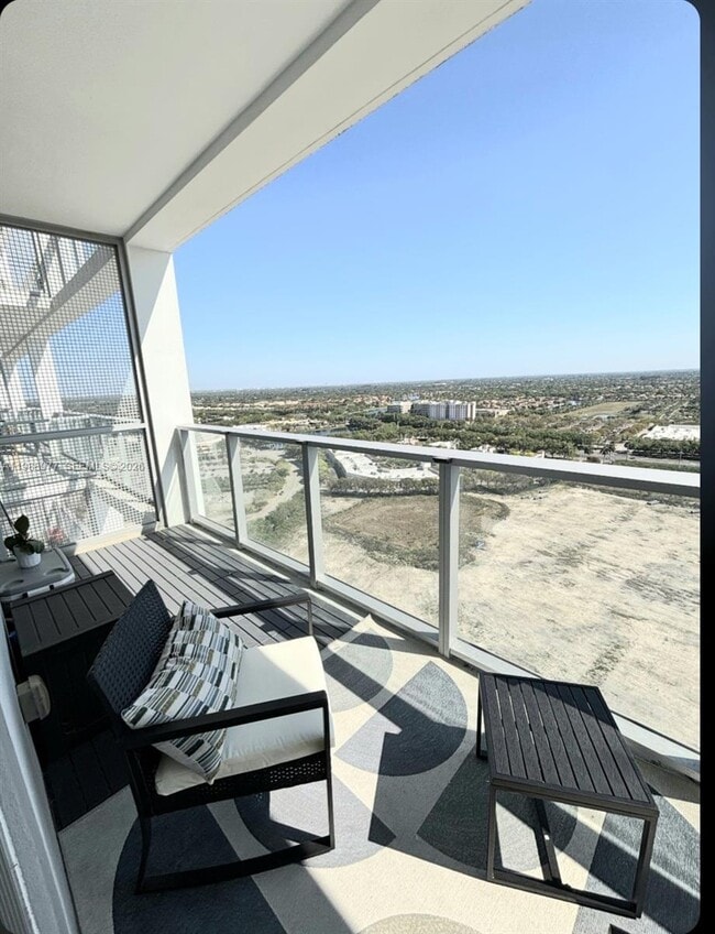 Building Photo - 2000 Metropica Wy