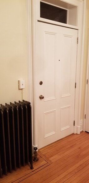 Building Photo - 11 N Clover St