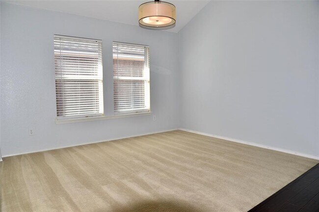 Building Photo - 4512 Sunmeadow Ln