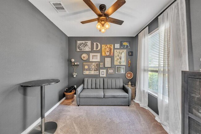 Building Photo - 5404 Golden Canary Ln