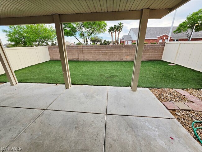 Building Photo - 8327 Fort Hallock Ave