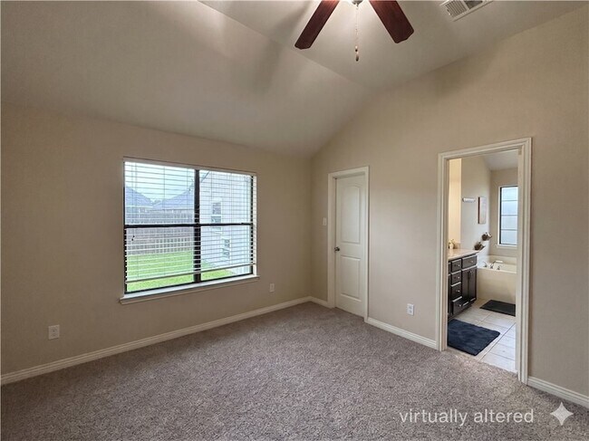 Building Photo - 2023 Turning Leaf Dr
