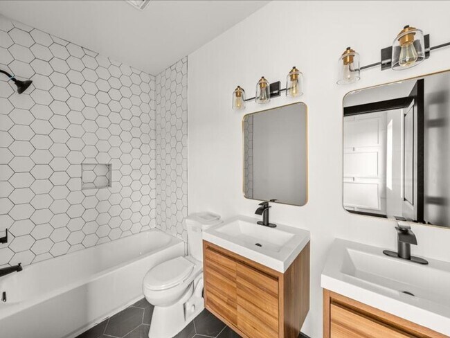 Building Photo - Knoxville 37914 - 3 bedroom, 3 bath stunning townhome apartment in Park City area of Knoxville - ...