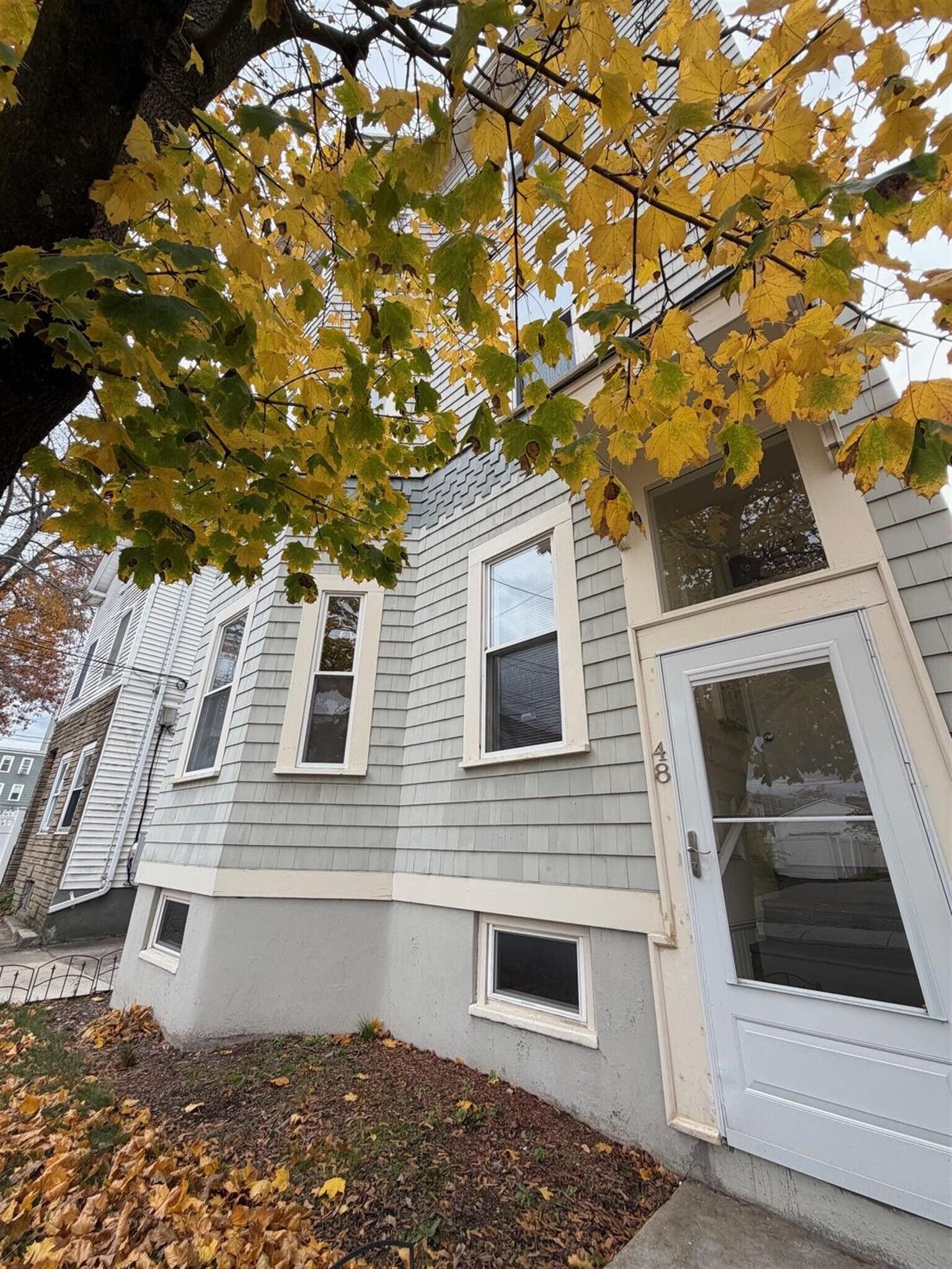 Building Photo - 52 Porter St