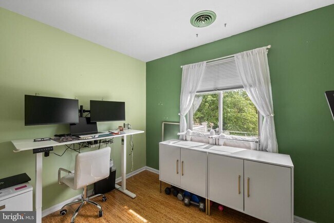 Building Photo - 24 Brookside Ct