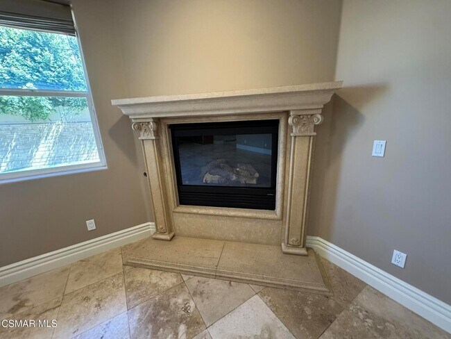 Building Photo - 4960 Chimineas Ave