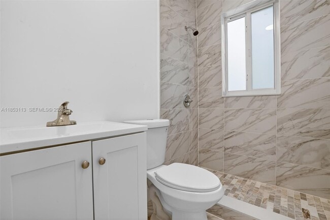 Building Photo - 1630 SW 10th St