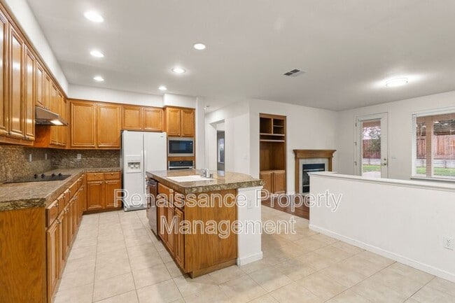 Building Photo - 492 Quail Run Cir