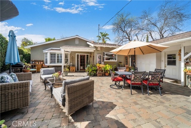 Building Photo - 4571 Canoga Dr
