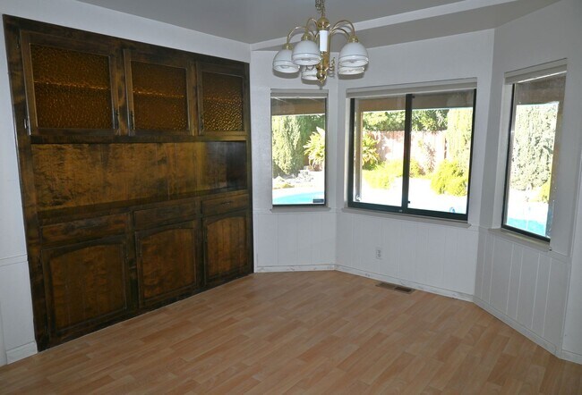 Building Photo - 80 Parkshore Cir