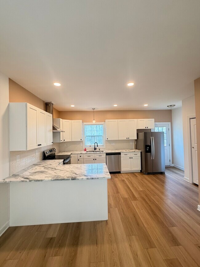 Building Photo - 126 East End Ave