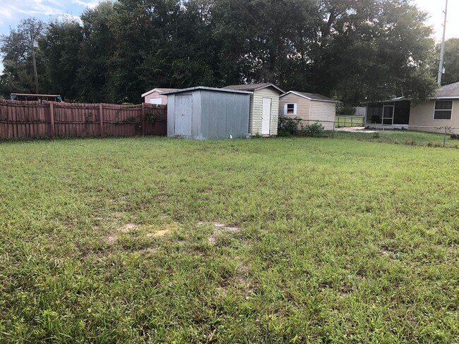 Building Photo - Lovely 3 Bedroom / 1 Bath  Rental Home In Orange City Now Available