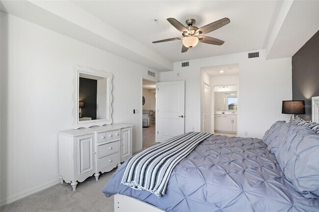 Building Photo - 14204 Heritage Landing Blvd