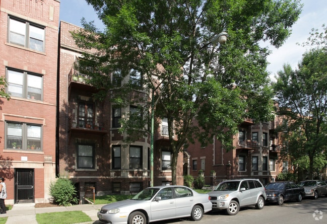 Building Photo - 5427-5431 S Harper Ave