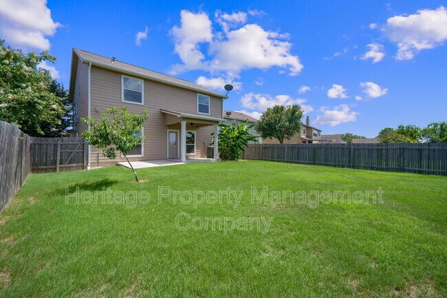 Building Photo - 304 Rustic Tr