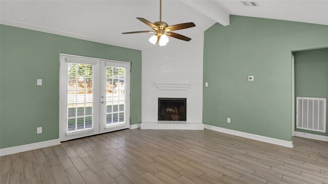 Building Photo - 11110 Holly Hill Ln