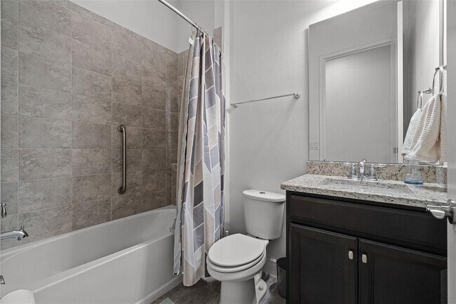 Building Photo - 5013 E Fountainwood Dr