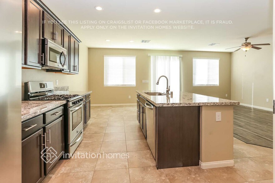 Building Photo - 9029 Sea Grass Bay ct