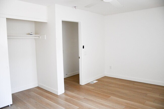Building Photo - 994 Valencia St