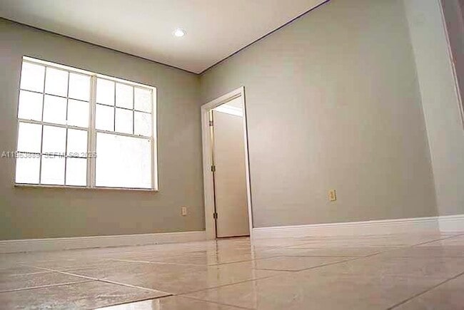 Building Photo - 601 NW 97th St